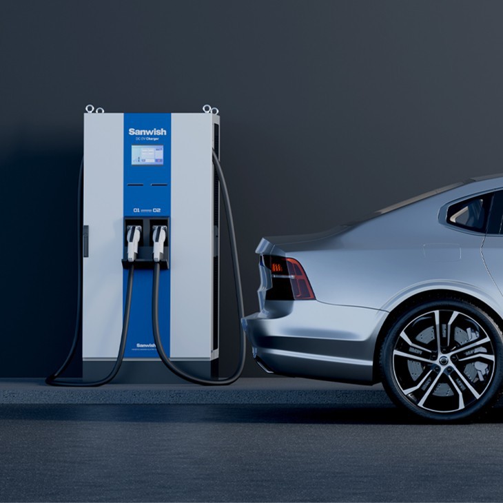 Dc Fast Charger With A Ccs Plug